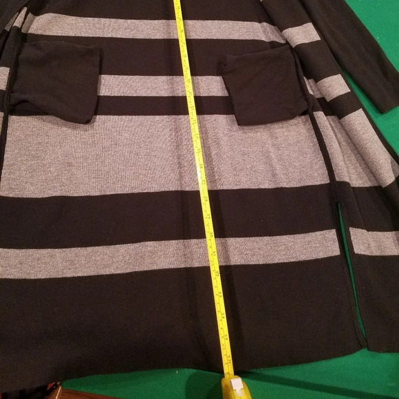 Athleta  Size XS  cardigan  with two pockets - Picture 5 of 5
